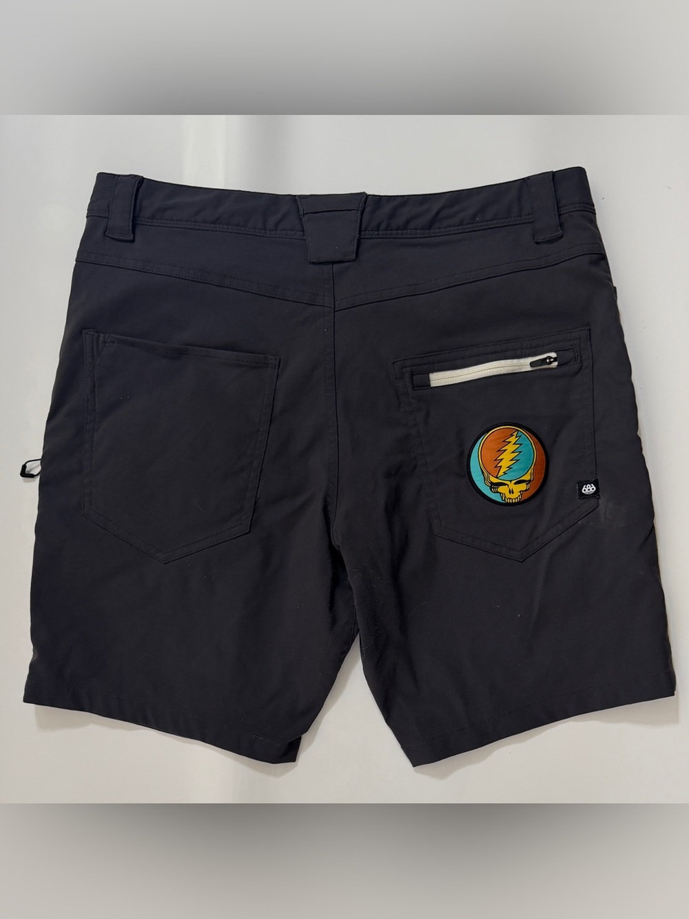 686 Everywhere Grateful Dead Shorts Mens Gray Size 32